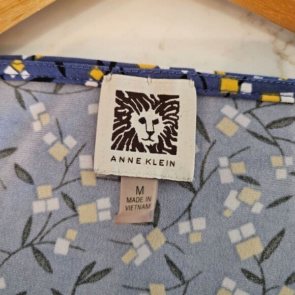ANNE Klein Blue With Yellow Flower Print Shell Top, Sleeveless, Size Medium - Picture 4 of 7